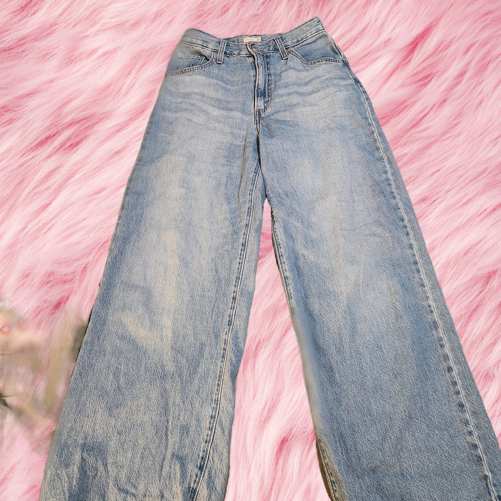 🎀Cinch, Wide-Leg Levi Jeans